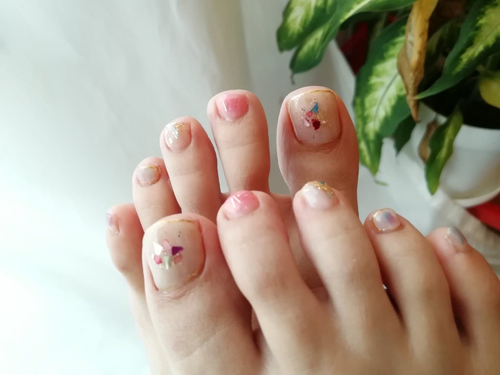 夏のフットジェルネイル うる艶ネイルサロン Sun Nail サンネイル